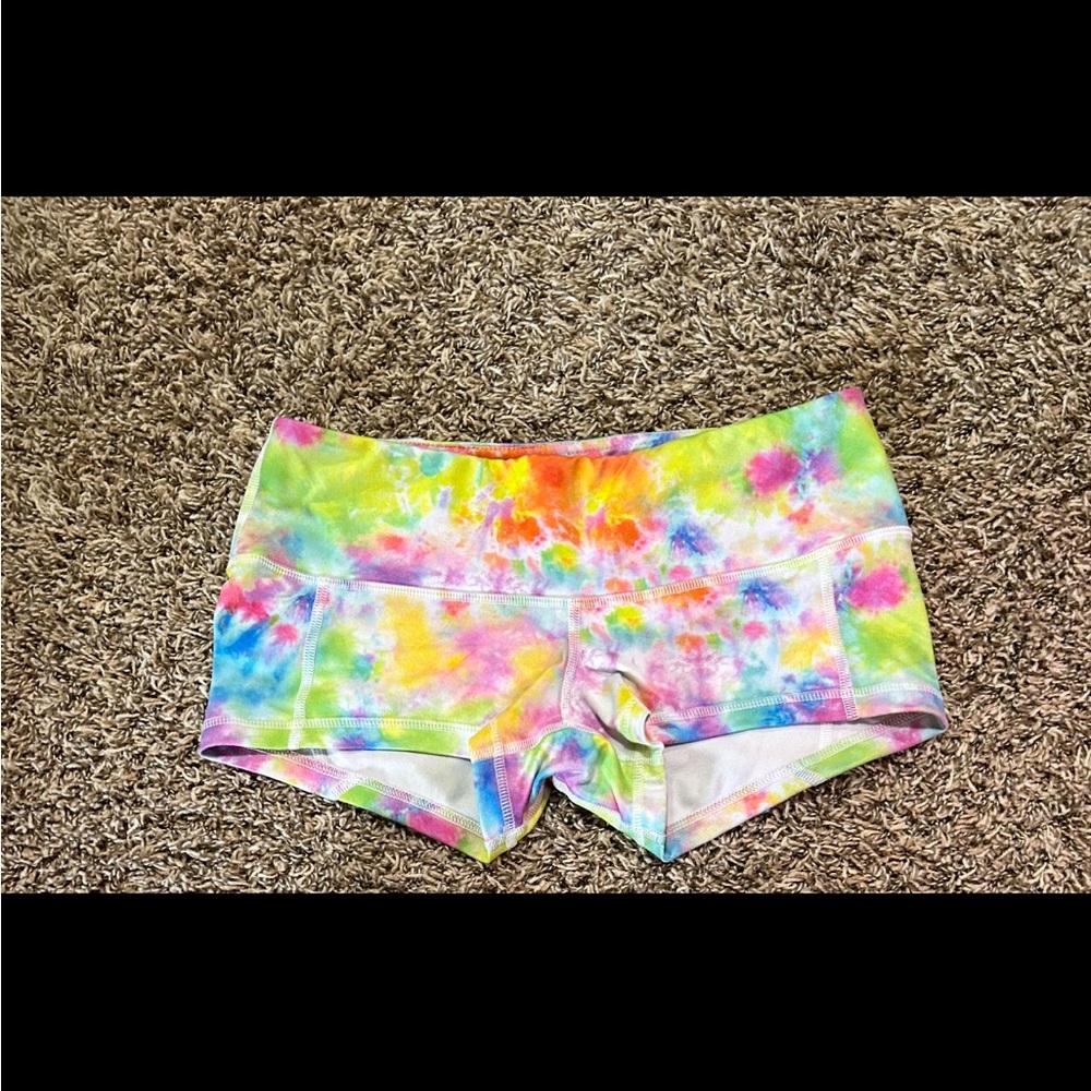 Tie-Dye FLEO Shorts
